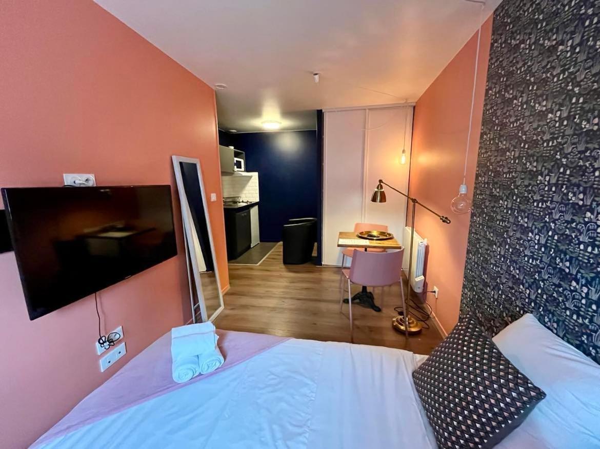 La Bonbonniere : Studio Caen Bagian luar foto